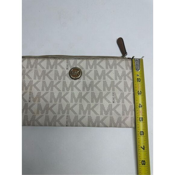 Michael Kors Fulton Vanilla Signature Large Zip Clutch Wristlet Purse See Notes - Picture 5 of 16